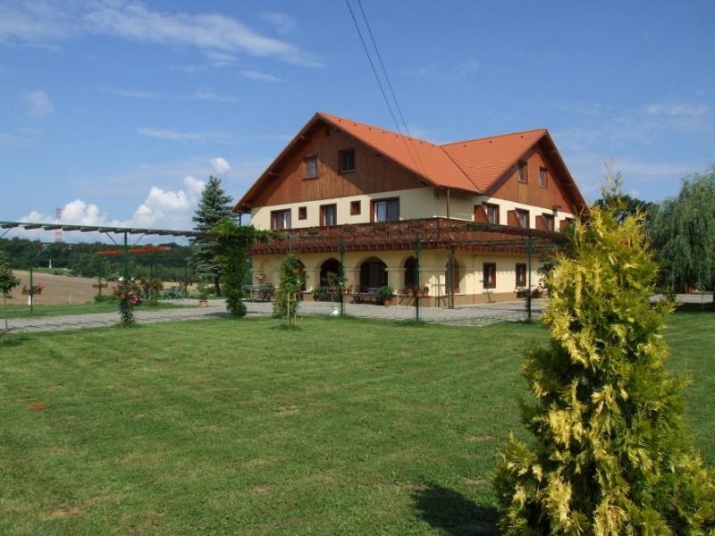 Dedesi Vendeghaz Zalaloevo Hotel Exterior photo