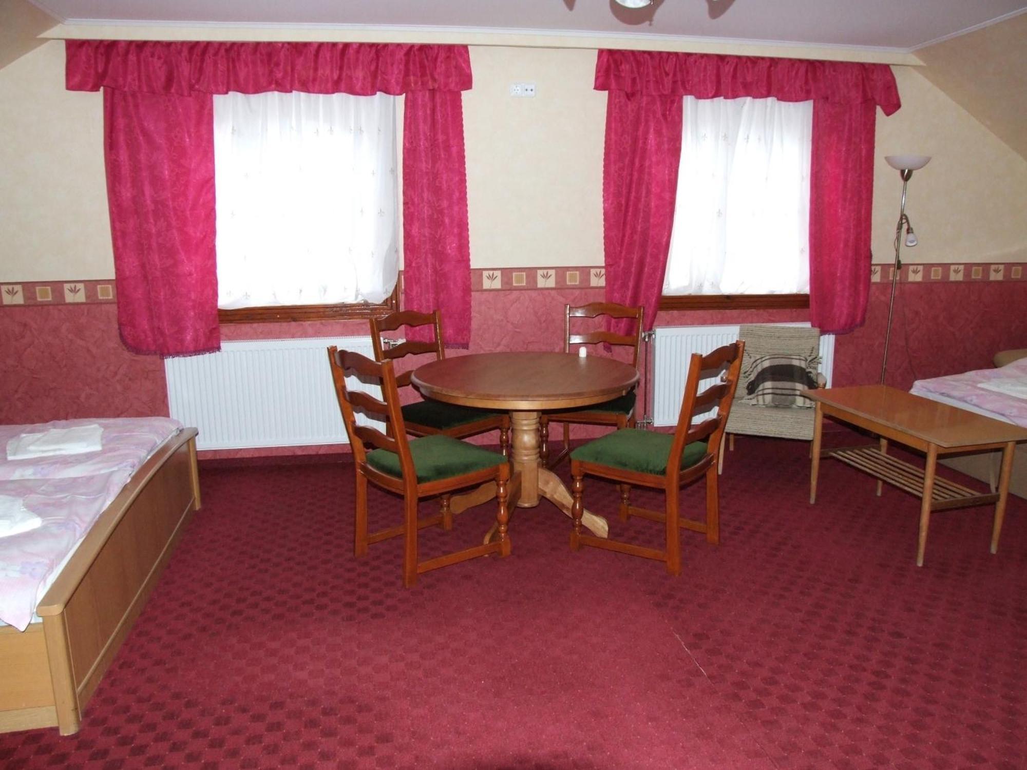 Dedesi Vendeghaz Zalaloevo Hotel Exterior photo